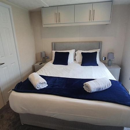 Buttermere Lodge With Hot Tub Barmby on the Moor Exterior foto